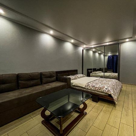 Victory - Апартаменты Возле Набережной Kremenciuk Exterior foto