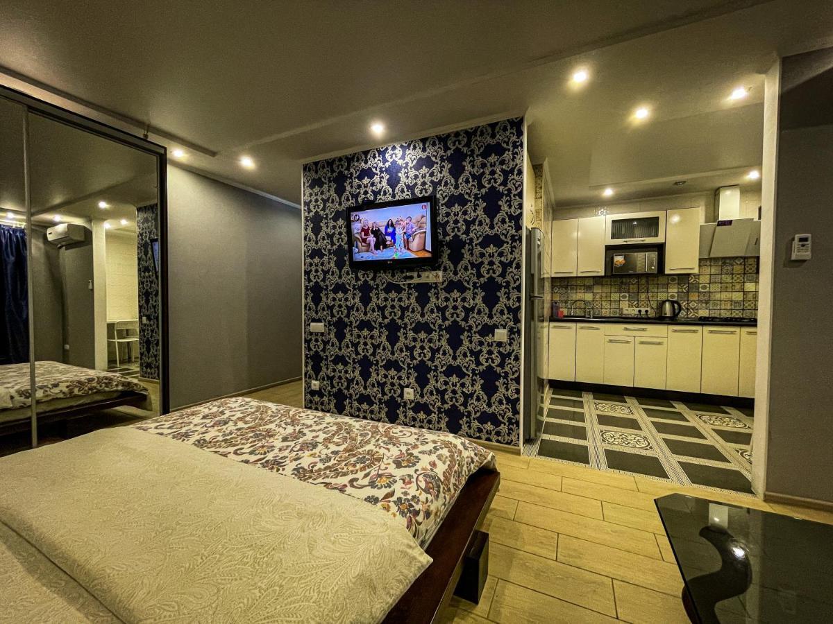 Victory - Апартаменты Возле Набережной Kremenciuk Exterior foto